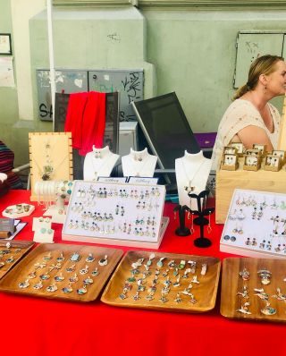 Dnešní @mintmarket.cz s @s_laskou_z_peru a @color_mex přijďte se podívat do Americké dnes do 21:30 🎊🤗🌼